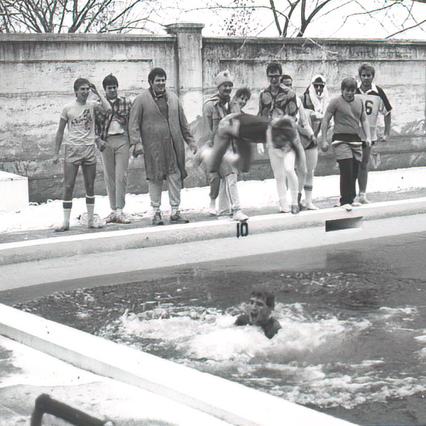 Pool plunge 