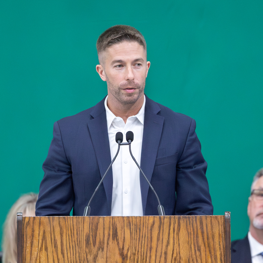 Commencement alumni speaker