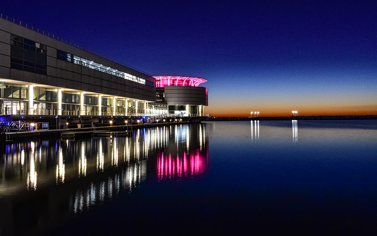 Discovery-World-at-night.jpg