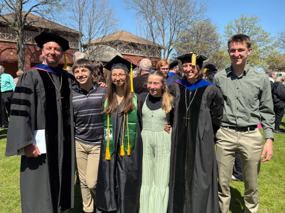 family with grad